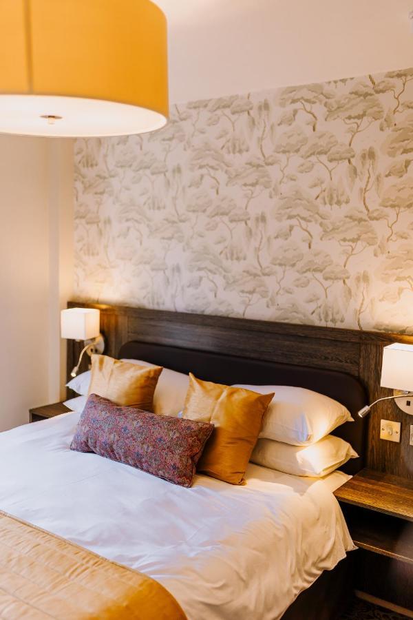The Bull Hotel Стоуни Стратфорд Екстериор снимка