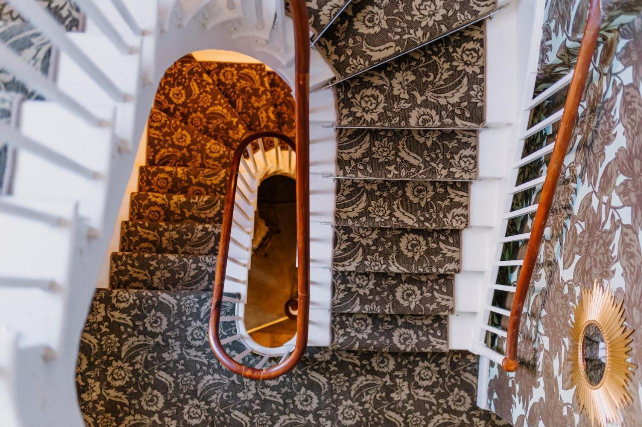 The Bull Hotel Стоуни Стратфорд Екстериор снимка